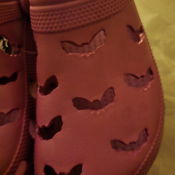NWT Strangecvlt R.I.P.S. Bats PURPLE Women's Clogs size 9 (40) - Picture 3 of 6